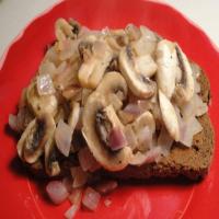Olsmorgas (Open-Face Mushroom and Onion Sandwich) image