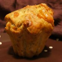 Oversized Cheese and Dill Muffins_image