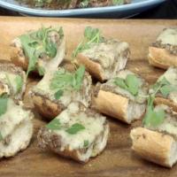 Grilled French Bread Pizza with Mushroom Pesto and Fontina Cheese_image