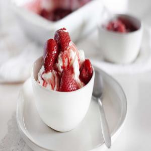 Vanilla Roasted Strawberries_image