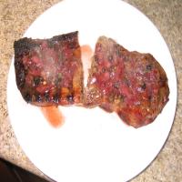 Elk Steaks with Green Peppercorn Sauce_image