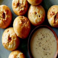 Chicken Soup Knishes with Creamy Gravy_image