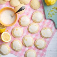 Frosted Lemon-Ricotta Cookies image