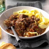 Slow Cooker Beef with Spicy Red Sauce_image