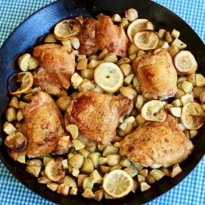 Roasted Lemon Chicken Thighs with Potatoes_image