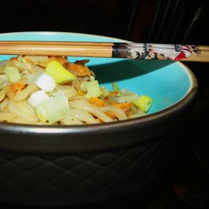 Yakisoba Noodle Bowl with Shrimp_image
