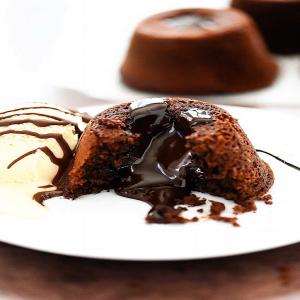 Easy Chocolate Molten Lava Cakes_image