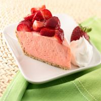 Nasoya Strawberry Cream Pie With Sugar Cookie Crust_image