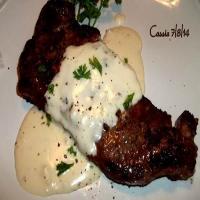 Steak With Creamy Garlic Parmesan Sauce_image