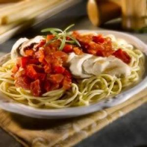 Chicken Fettuccine with Roasted Red Pepper Sauce_image