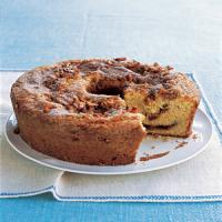 Sour-Cream Coffee Cake with Cinnamon-Walnut Topping_image