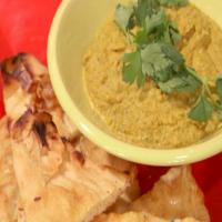 Lentil and Split Pea Dip with Roasted Garlic Naan_image
