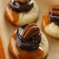Caramel-Fudge Turtle Cookies_image