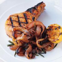 Grilled Pork Chops and Onions_image