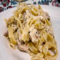 Creamy Chicken and Wide Noodles (Almost Fettuccine)_image