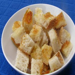 Crunchy Garlic Croutons image