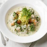Spaghetti with seafood velouté image