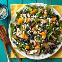 Grilled Chicken Salad with Blueberry Vinaigrette_image