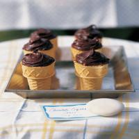 Chocolate Cupcake Cones_image