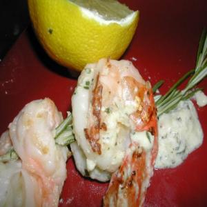 Skewered Rosemary Shrimp With Mint Pesto_image