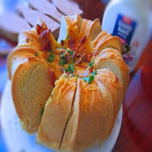 Bacon-Cheddar-Chive Party Bread image