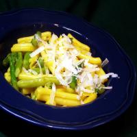 Pappardelle With Peas and Asparagus in Orange-saffron Sauce_image