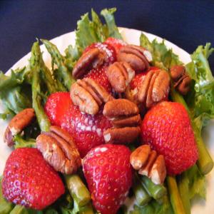 Asparagus, Strawberry Salad With Honey Lime Dressing_image