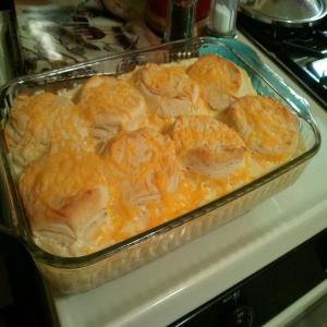 Creamed Chicken and Biscuits_image