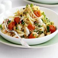 Spaghetti with crab, cherry tomatoes & basil image