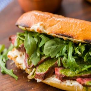 Steak Sandwich with Salsa Verde_image