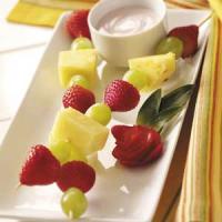 Fruit Skewers with Lactose-Free Dip_image