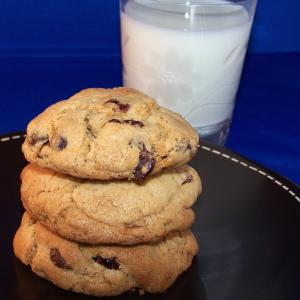 Cranberry, Bittersweet Chocolate Chip Cookies in a Jar Mix_image