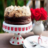 Chocolate-Hazelnut Meringue Cake_image