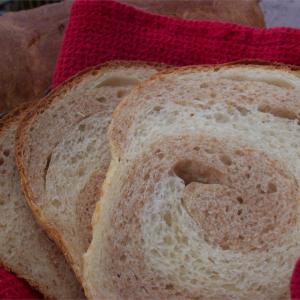 Whole Wheat Swirl Bread_image