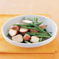 Boiled Potatoes and Green Beans_image