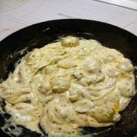 Easy Creamed Pearl Onions_image