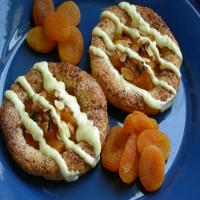 White Chocolate Glazed Apricot Tarts_image