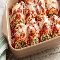 Cheesy Spinach Lasagna Roll-Ups image