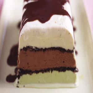 Chocolate Sauce for Neapolitan Icebox Cake_image