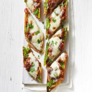 Pesto Pizza image
