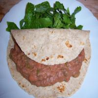 Extra Spicy Refried Beans with Lettuce, Tomato, and Lime_image