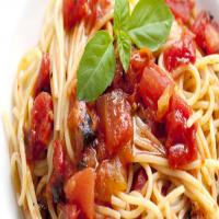 Spaghetti with Tomatoes and Garlic-Basil Oil_image