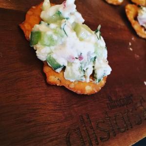 Cool and Creamy Cucumber Spread Bites_image