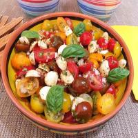 Mixed Tomato Salad_image