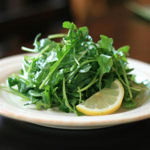 Sandy's Simple Spring Lettuce Salad_image
