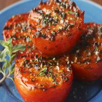 Grilled Tomatoes with Herbs_image