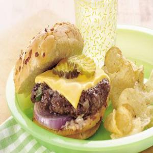 Hearty Hoedown Grilled Burgers_image