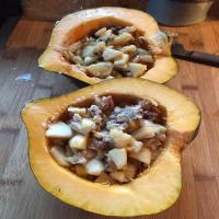Acorn Squash With Apples and Walnuts_image