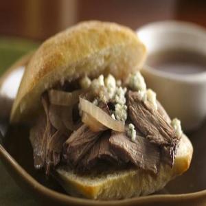 Zinfandel Beef and Blue Cheese Sandwiches_image
