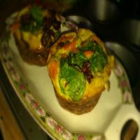 Mini Quiche With Romaine Lettuce Salad_image